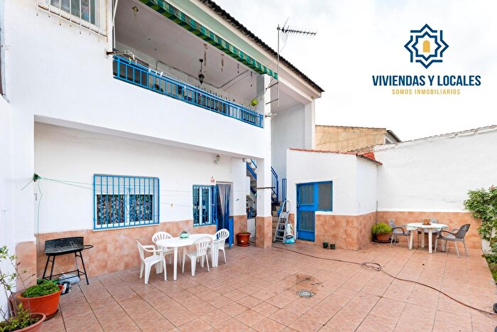 Casas en venta y pisos alquiler - 2
