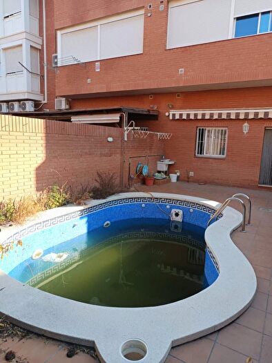Casas en venta y pisos alquiler - 3