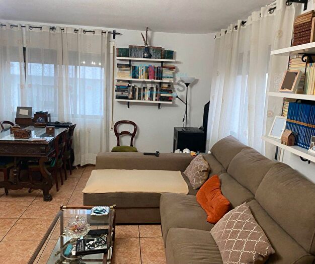 Casa en venta en Talayuela, Cáceres de 3 habitaciones