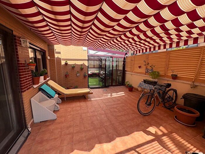 Casas en venta y pisos alquiler - 1