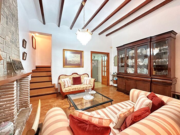 Casas en venta y pisos alquiler - 1