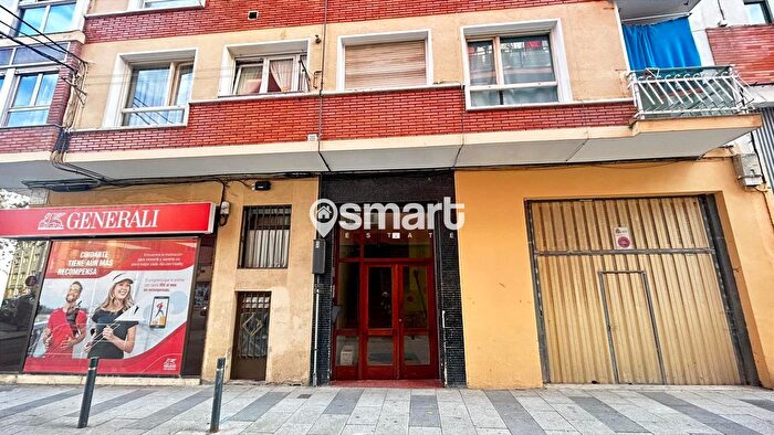 Casas en venta y pisos alquiler - 1