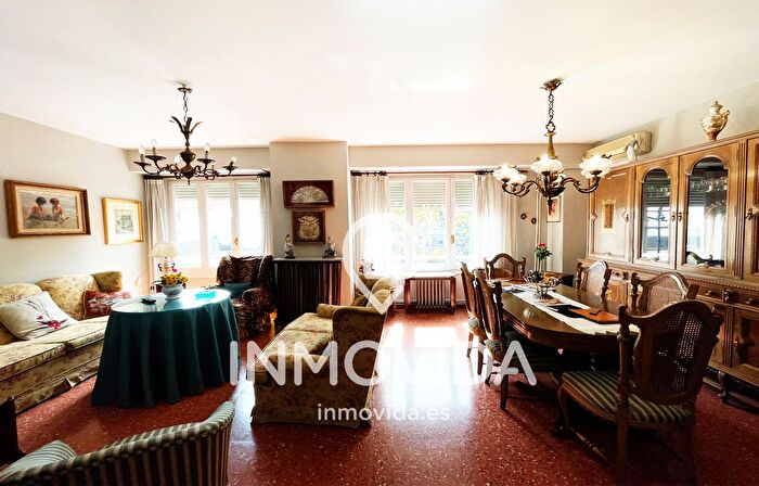Casas en venta y pisos alquiler - 1