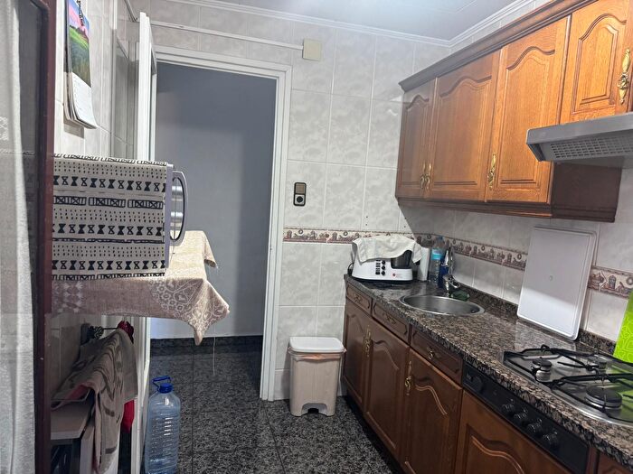Casas en venta y pisos alquiler - 2