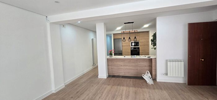 Casas en venta y pisos alquiler - 2