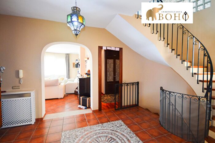 Casas en venta y pisos alquiler - 2