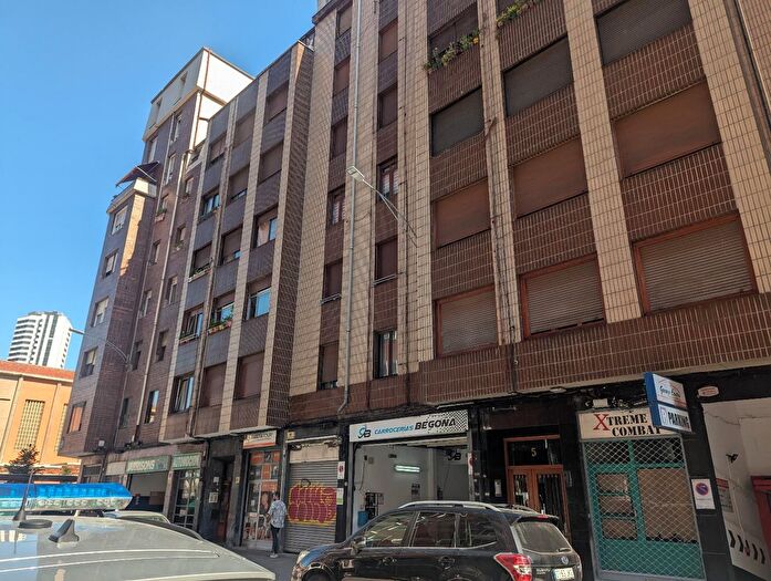 Casas en venta y pisos alquiler - 1