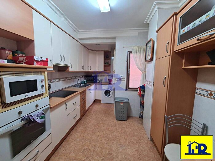 Casas en venta y pisos alquiler - 3