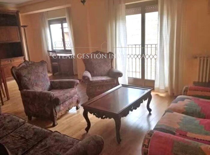 Casas en venta y pisos alquiler - 3