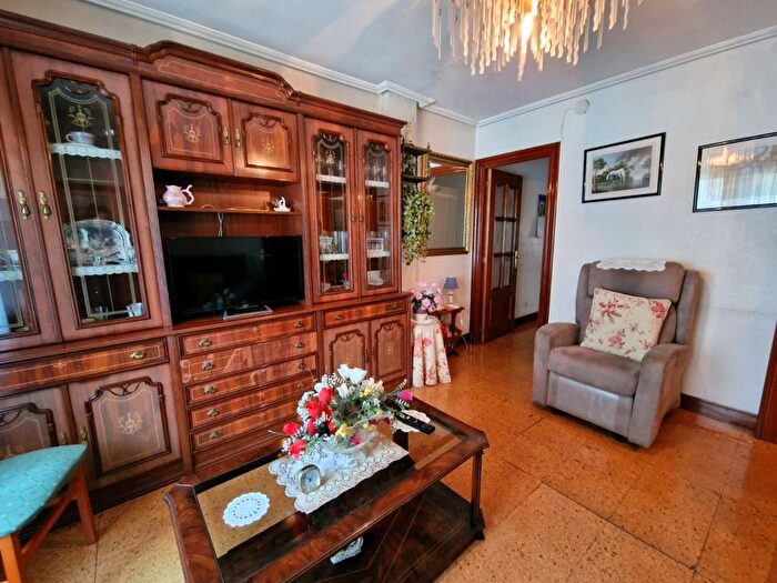 Casas en venta y pisos alquiler - 2