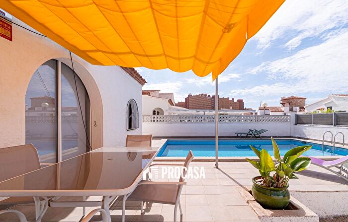 Casas en venta y pisos alquiler - 3