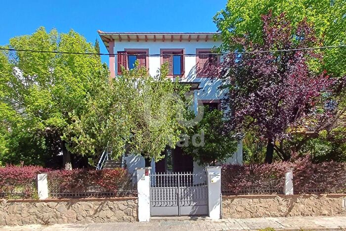 Casa en venta en Valldoreix, Sant Cugat del Vallès de 4 habitaciones