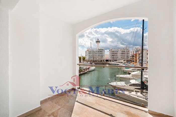 Casa en venta en Moxó Sant Mori, Empuriabrava de 3 habitaciones