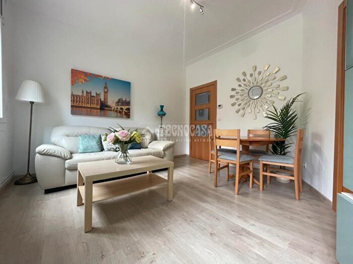 Casas en venta y pisos alquiler - 1