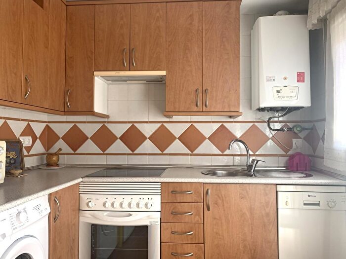 Casas en venta y pisos alquiler - 2