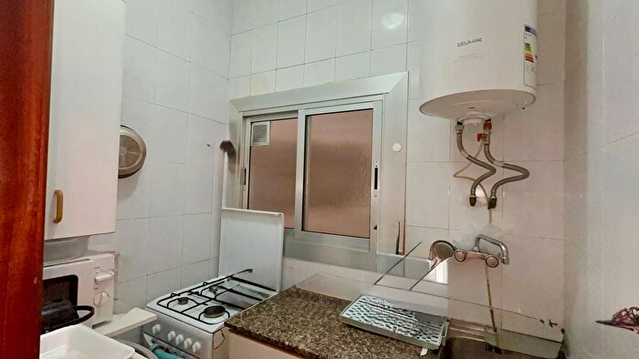 Casas en venta y pisos alquiler - 3