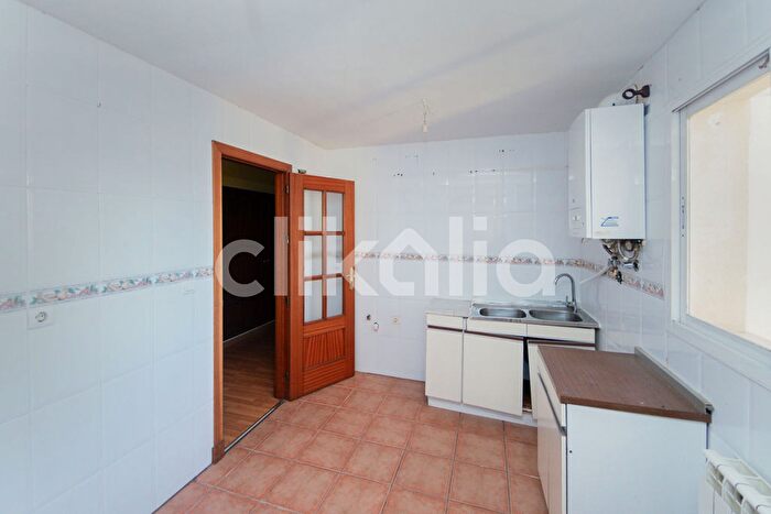 Casas en venta y pisos alquiler - 2