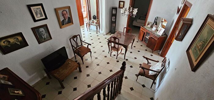 Casas en venta y pisos alquiler - 1