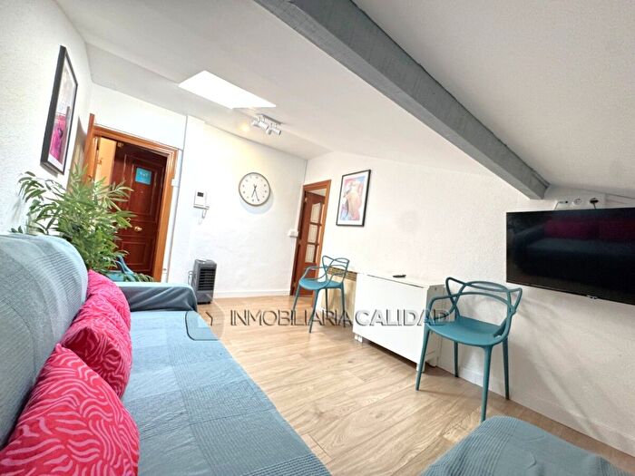 Casas en venta y pisos alquiler - 3