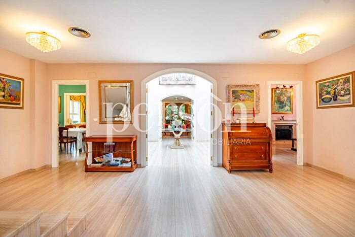 Casas en venta y pisos alquiler - 3