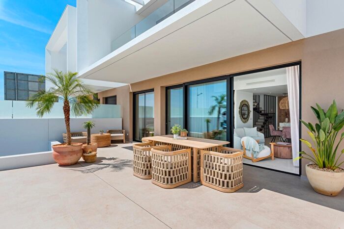 Casa en venta en Dolores, Alicante de 3 habitaciones