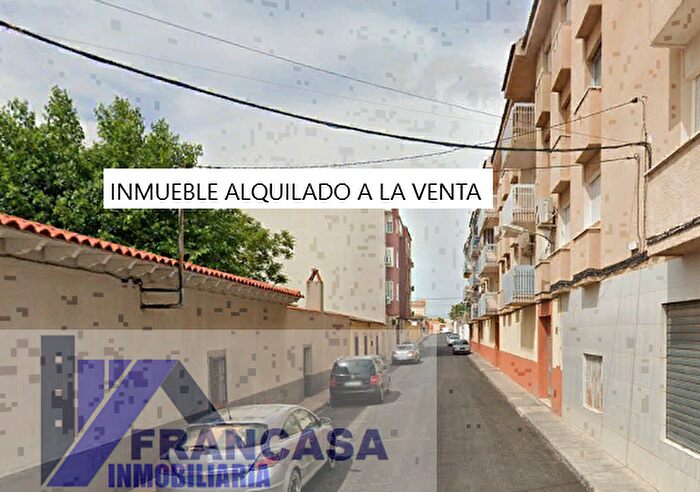 Casas en venta y pisos alquiler - 1