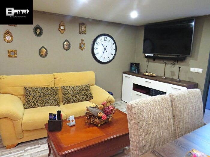 Casas en venta y pisos alquiler - 3