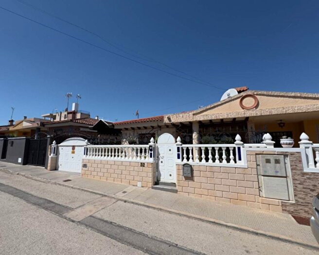 Casas en venta y pisos alquiler - 1