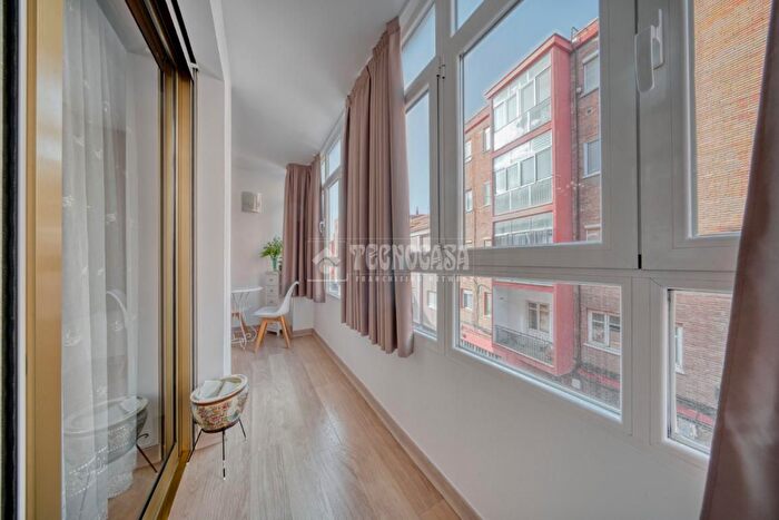 Casas en venta y pisos alquiler - 3