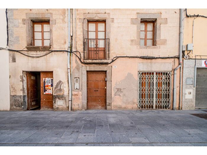 Casas en venta y pisos alquiler - 3