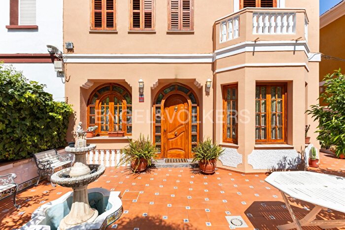 Casas en venta y pisos alquiler - 1