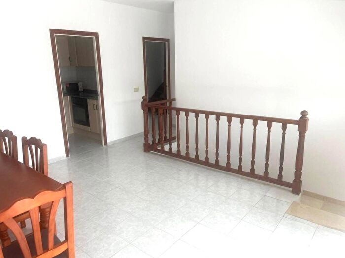 Casas en venta y pisos alquiler - 2