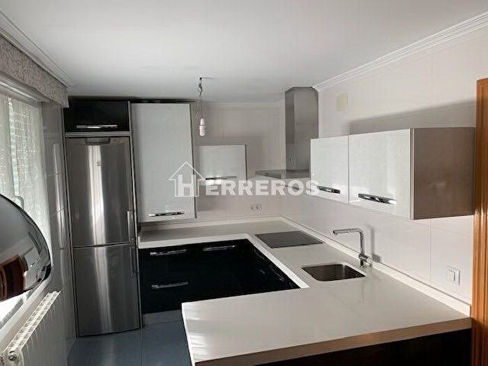 Casa en venta en Uruñuela, La Rioja de 4 habitaciones