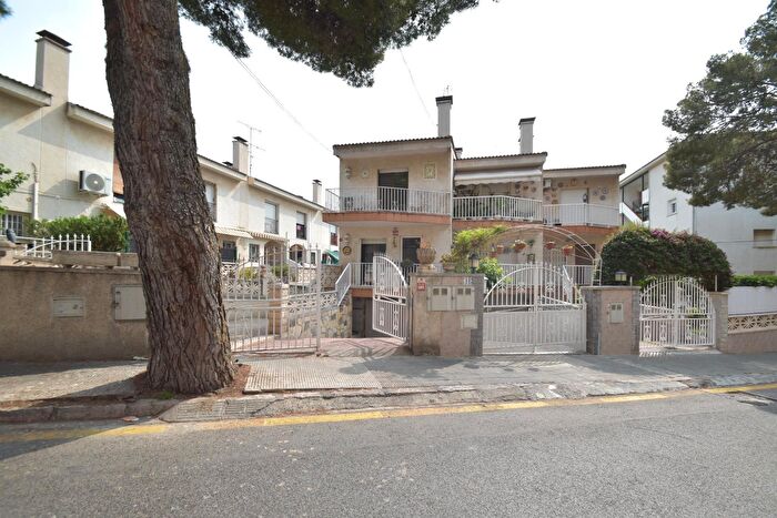 Casa en venta en Can Toni, Cunit de 3 habitaciones