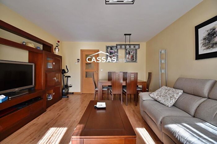 Casas en venta y pisos alquiler - 2