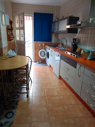 Casas en venta y pisos alquiler - 3