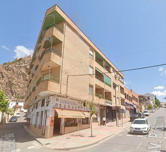 Piso en venta en Íllora, Granada de 4 habitaciones
