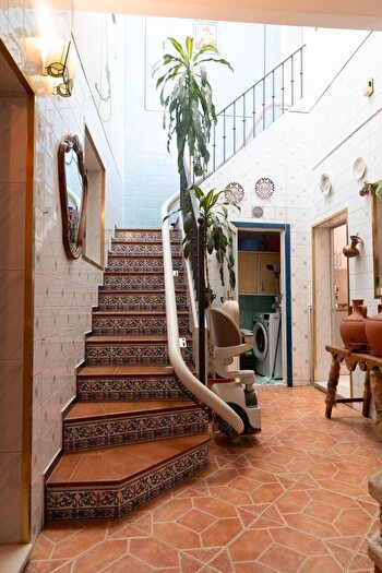 Casas en venta y pisos alquiler - 1