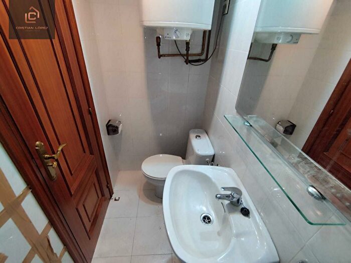 Casas en venta y pisos alquiler - 3