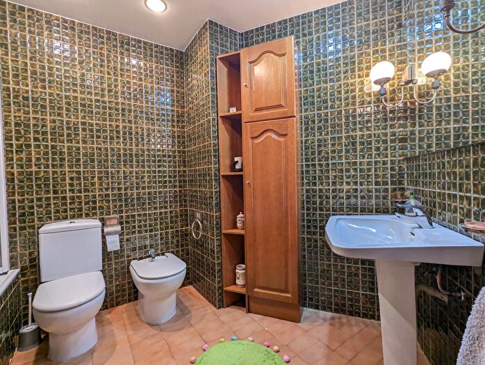 Casas en venta y pisos alquiler - 2