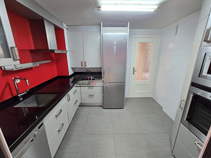 Casas en venta y pisos alquiler - 3