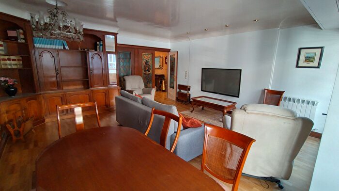 Piso en alquiler en Centro, Área Romántica de 5 habitaciones