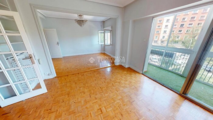 Casas en venta y pisos alquiler - 1
