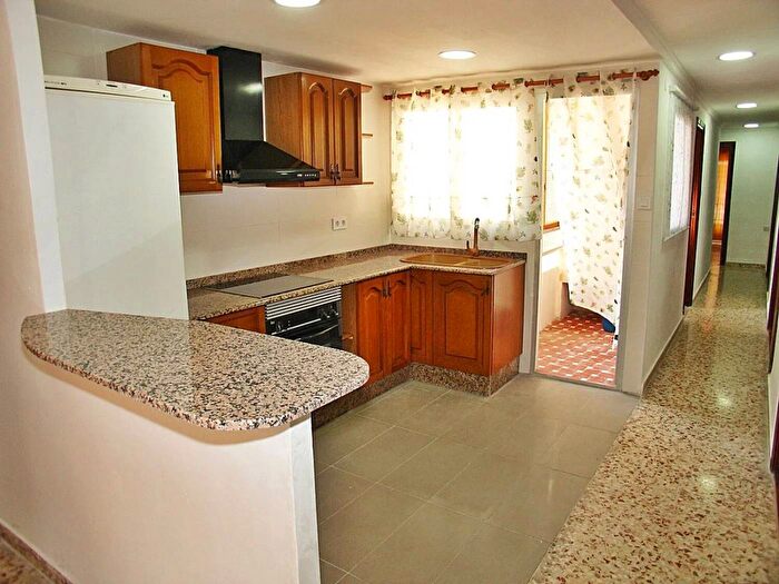 Casas en venta y pisos alquiler - 2