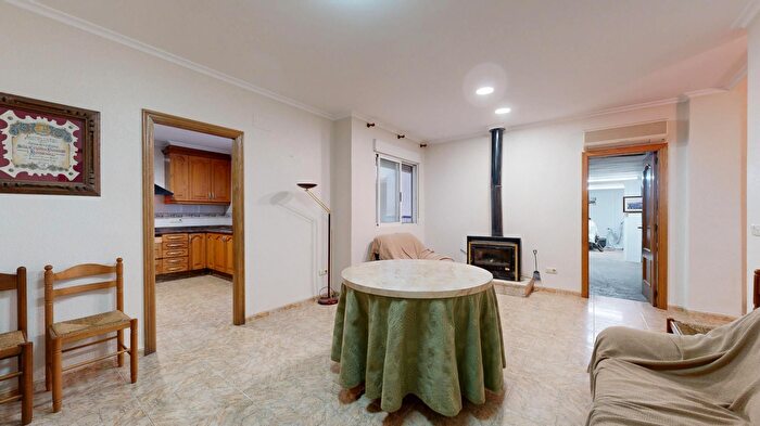 Casas en venta y pisos alquiler - 2