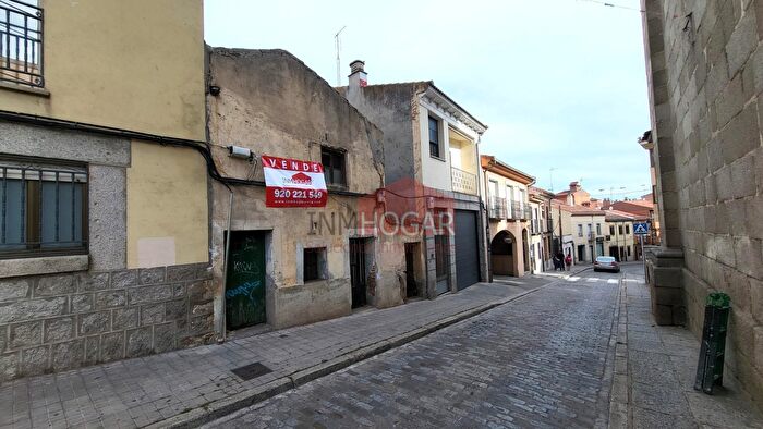 Casas en venta y pisos alquiler - 3