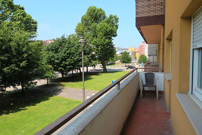 Casas en venta y pisos alquiler - 1