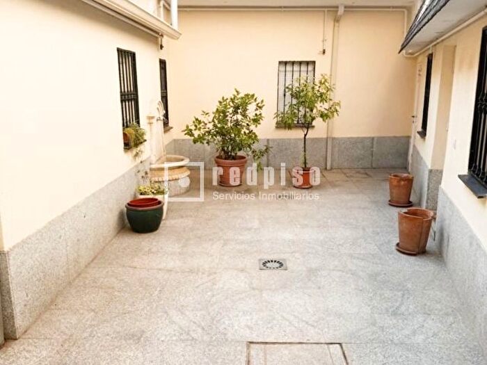 Casas en venta y pisos alquiler - 3