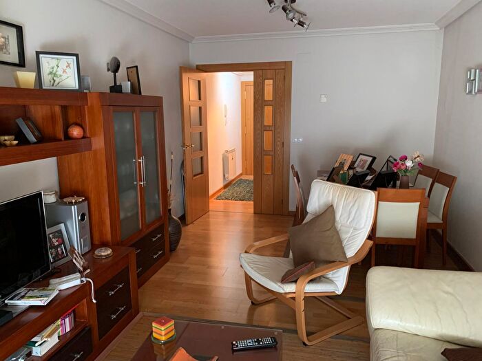 Casas en venta y pisos alquiler - 2