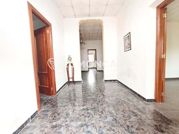 Casas en venta y pisos alquiler - 2